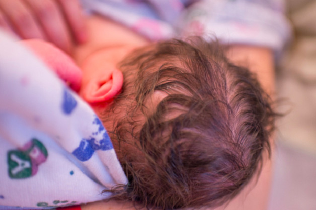 as-imagens-comoventes-um-parto-fotografado-pela-propria-mae-12