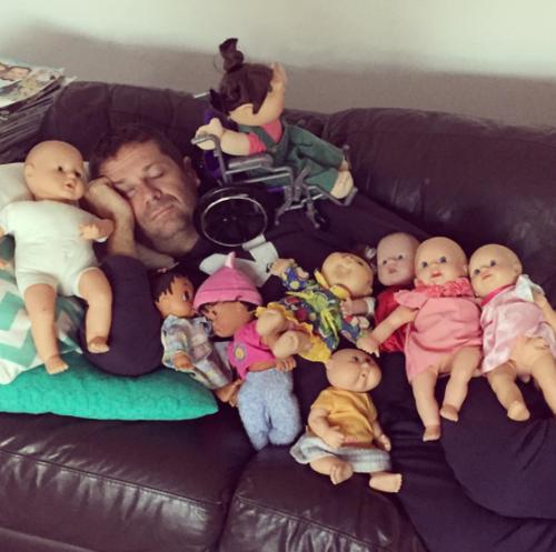 papas-que-nao-deviam-ter-saido-da-cama-10