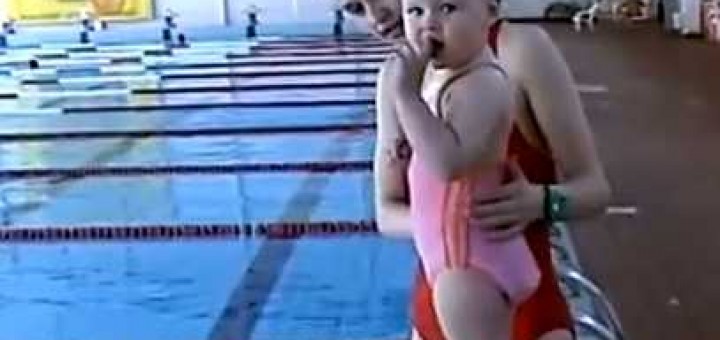 bebe nadadora